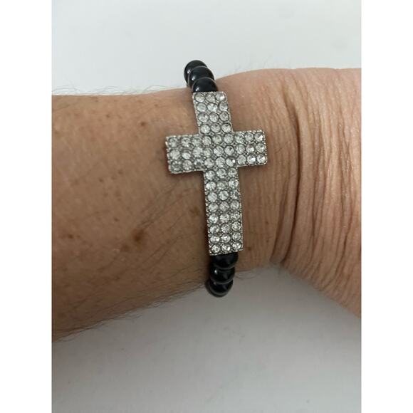 cross bracelet - Picture 1 of 5